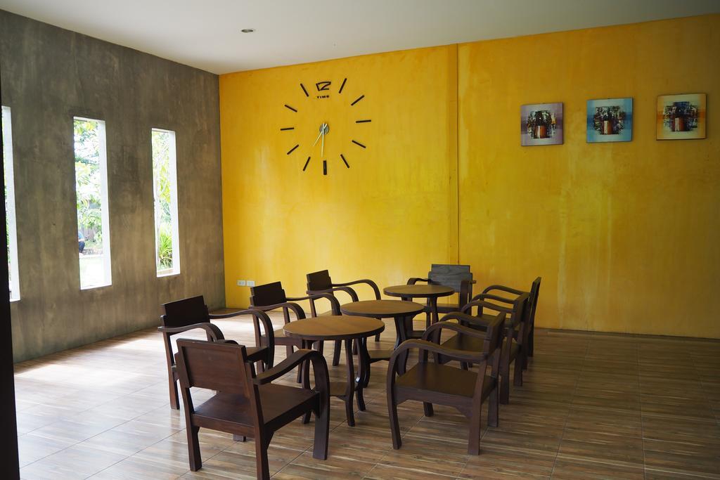 Rimmueng Resort Phanom Sarakham Exterior foto